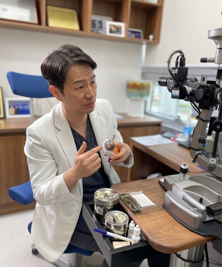 ICL 렌즈삽입술 가격 400~600만 원대? 비용 차이 발생하는 3가지 이유