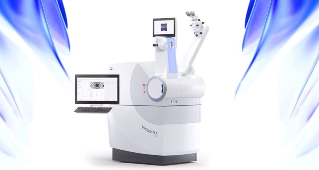 스마일프로 수술에 사용되는 최신 비쥬맥스 800 레이저 장비 모습