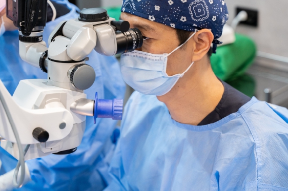 스마일라식프로가격에서 중요한 요소인 의료진을 표현하는 이미지